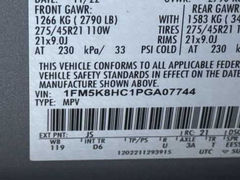 Used 2023 Ford Explorer Platinum w/ Technology Package AWD/4WD image 36