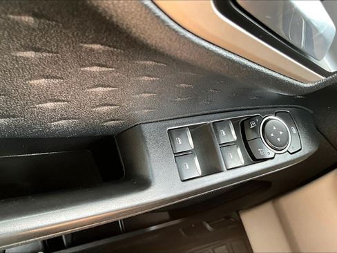 Used 2020 Ford Escape SEL FWD image 33