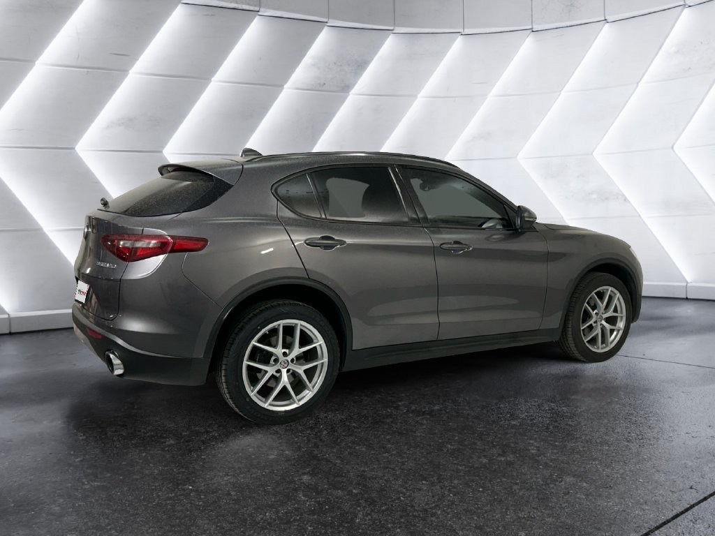 Used 2019 Alfa Romeo Stelvio Sport w/ Quick Order Package 22K Sport RWD image 4