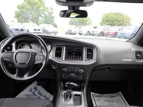 Used 2022 Dodge Charger SXT w/ Driver Convenience Group RWD image 14