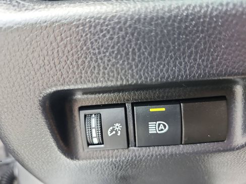 Used 2022 Toyota RAV4 LE AWD/4WD image 13