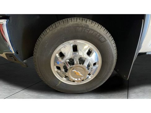 Used 2024 Chevrolet Silverado 3500 LTZ w/ LTZ Plus Package AWD/4WD image 18