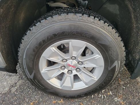 Certified 2024 GMC Sierra 1500 SLE image 12