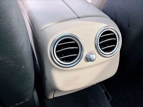 Used 2016 Mercedes-Benz C 300 4MATIC Sedan image 32