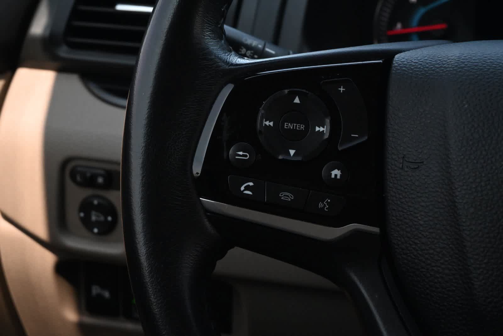 Used 2021 Honda Pilot Touring image 10