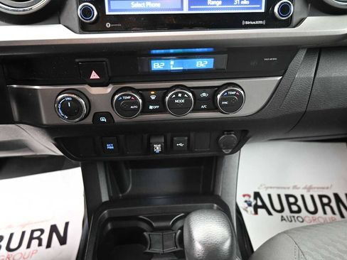 Used 2021 Toyota Tacoma SR5 AWD/4WD image 9