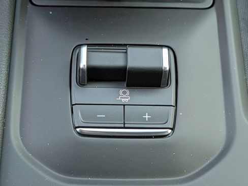 New 2026 GMC Sierra 1500 AT4 w/ AT4 Premium Package AWD/4WD image 17