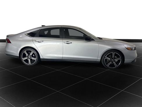 Used 2024 Honda Accord Sport image 4