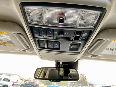 Used 2022 Toyota 4Runner SR5 Premium image 46