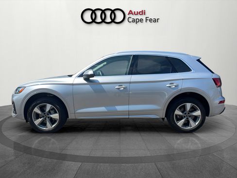 Used 2023 Audi Q5 2.0T Premium Plus w/ Premium Plus Package AWD/4WD image 2