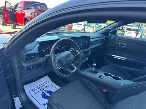Used 2025 Ford Mustang GT w/ Mustang Nite Pony Package RWD image 9