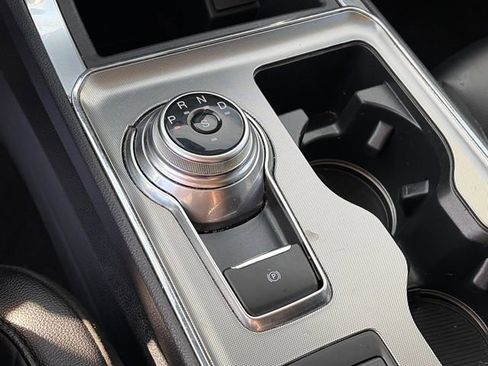 Used 2024 Ford Edge Titanium image 26