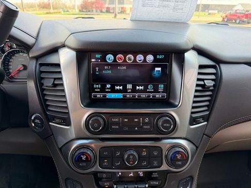 Used 2018 Chevrolet Tahoe LT w/ LT Signature Package image 13