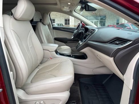 Used 2018 Lincoln MKC Reserve AWD/4WD image 28