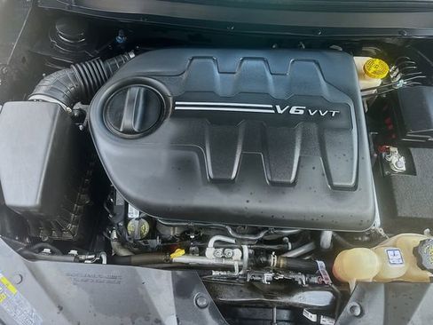 Used 2020 Jeep Cherokee Limited image 31