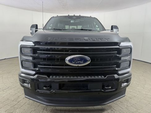 Certified 2025 Ford F250 Platinum AWD/4WD image 2