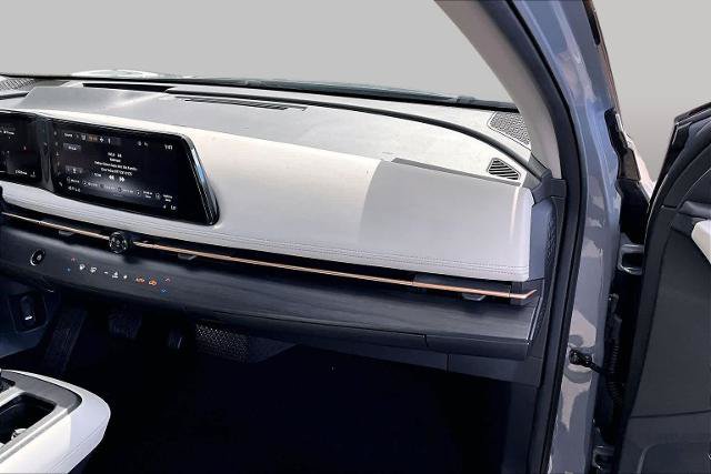 Certified 2023 Nissan Ariya FWD image 18