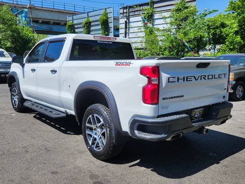 Used 2020 Chevrolet Silverado 1500 LT Trail Boss AWD/4WD image 3