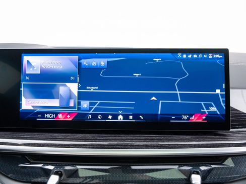 New 2026 BMW X6 xDrive40i w/ Executive Package image 24