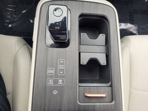 Used 2023 Nissan Ariya FWD image 24