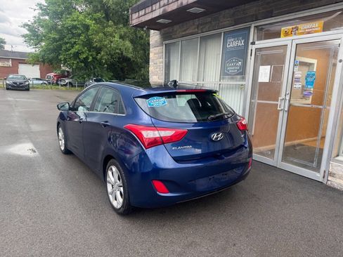 Used 2013 Hyundai Elantra GT w/ Tech Pkg FWD image 3