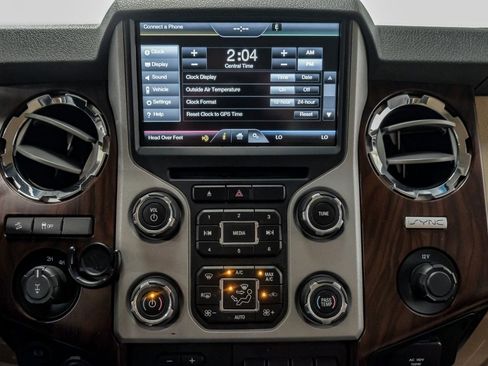 Used 2016 Ford F250 Lariat w/ Lariat Interior Package image 24