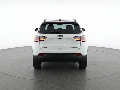 Used 2025 Jeep Compass Trailhawk image 7