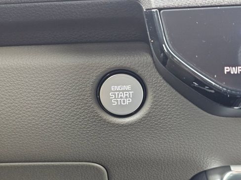 New 2026 Kia Carnival EX image 17