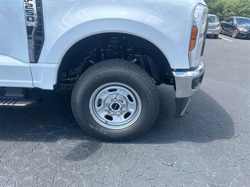 New 2026 Ford F250 XL w/ FX4 Off-Road Package image 11