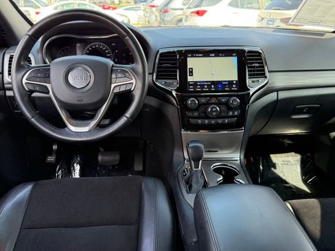 Used 2021 Jeep Grand Cherokee Laredo X RWD image 40