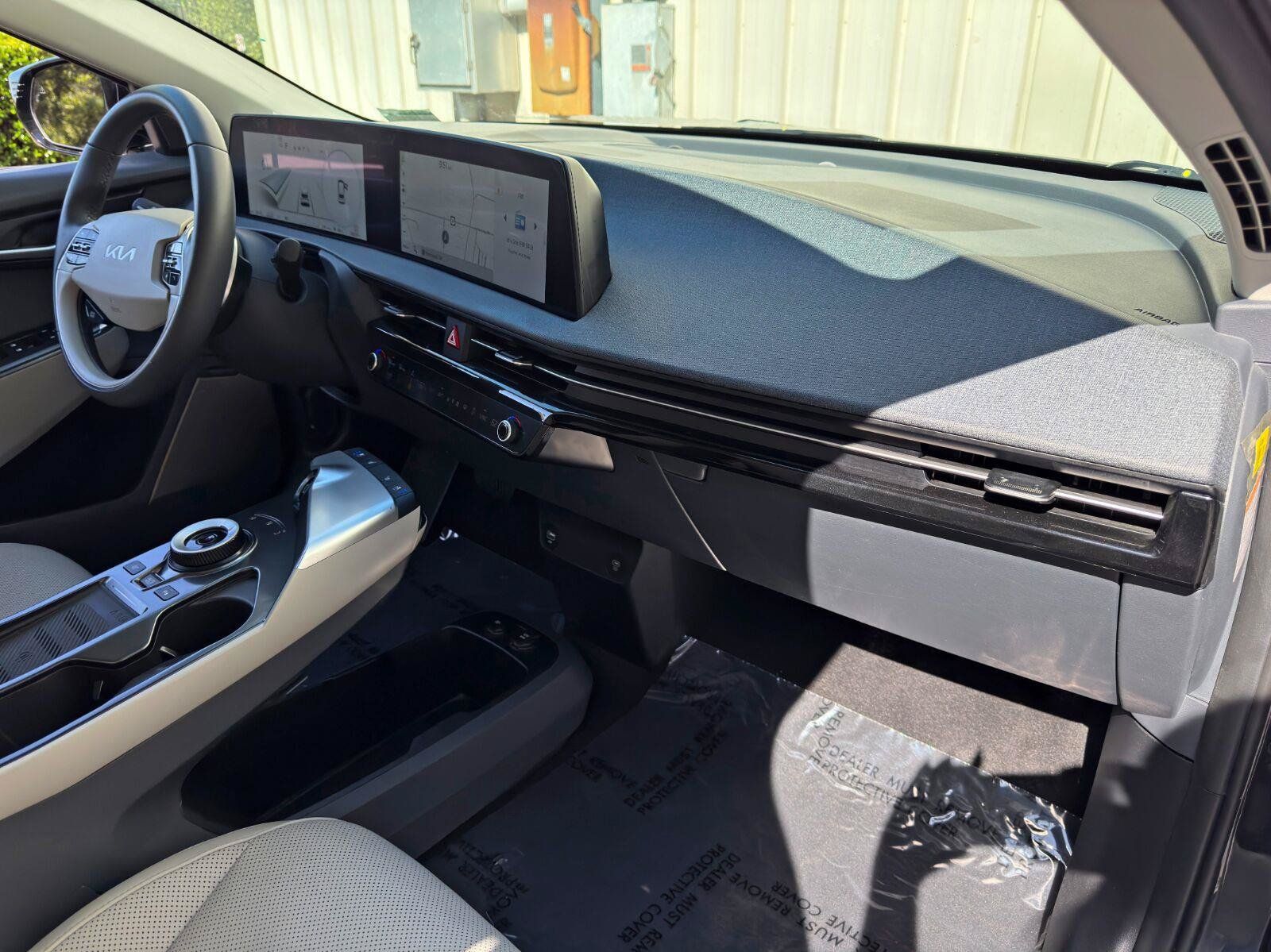 Used 2022 Kia EV6 Wind RWD image 14
