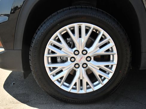 Used 2024 GMC Acadia Elevation FWD image 12