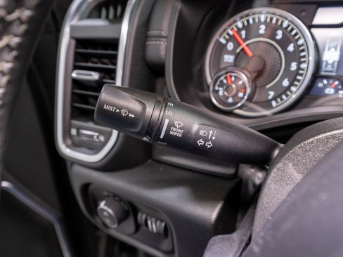 Used 2025 RAM 1500 Laramie image 29