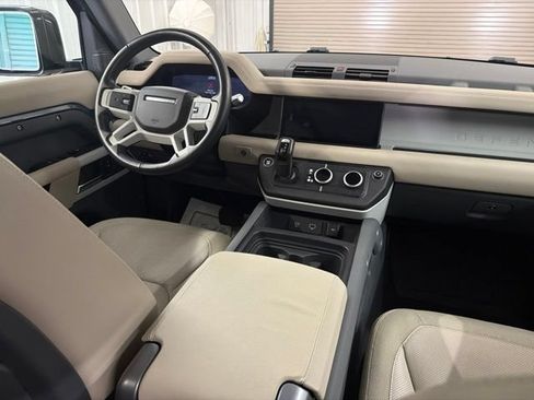 Used 2020 Land Rover Defender 110 SE AWD/4WD image 21