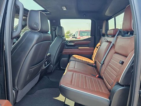 Used 2026 GMC Sierra 1500 Denali Ultimate AWD/4WD image 17