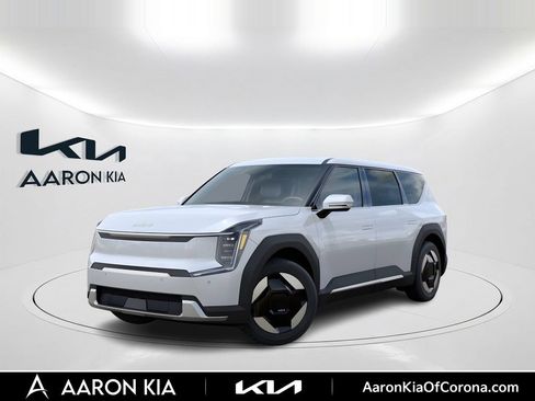 New 2026 Kia EV9 Light RWD image 1