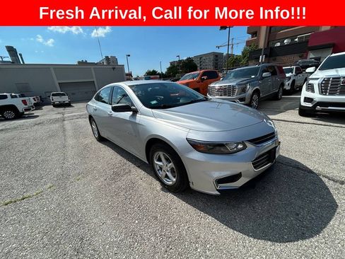 Used 2017 Chevrolet Malibu LS FWD image 1