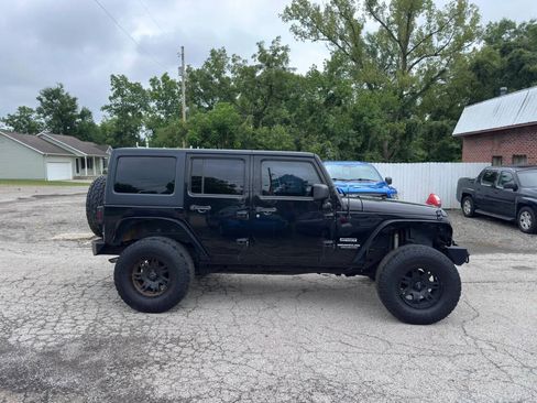 Used 2014 Jeep Wrangler Unlimited Sport w/ Quick Order Package 24S AWD/4WD image 4