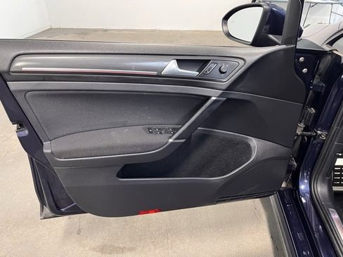 Used 2019 Volkswagen GTI SE image 25