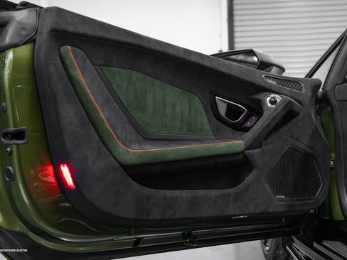 Used 2024 Lamborghini Huracan Sterrato image 20