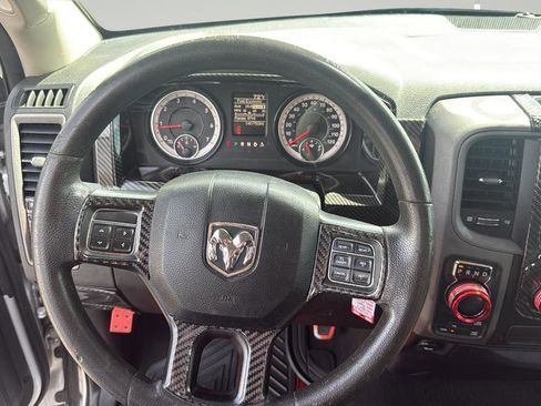 Used 2017 RAM 1500 Express AWD/4WD image 15