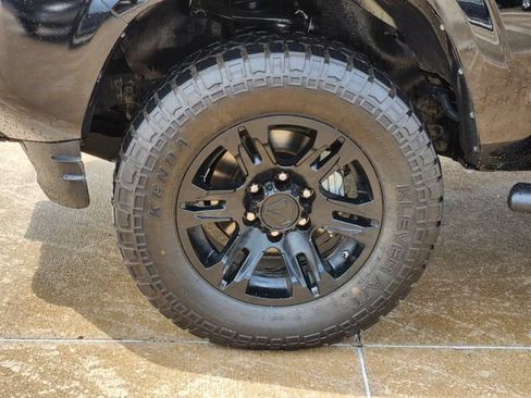 Used 2022 Toyota Tacoma SR w/ SR Convenience Package RWD image 17