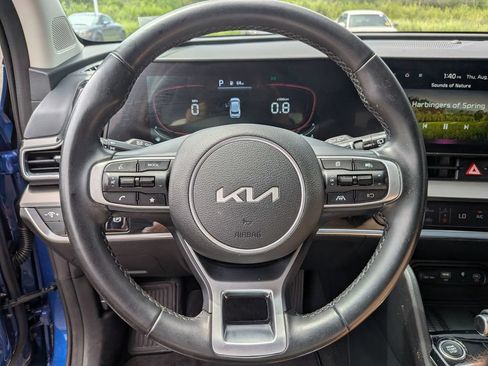 Used 2024 Kia Sportage EX FWD image 16