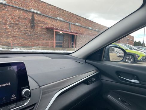 Used 2025 Nissan Altima 2.5 SV image 34