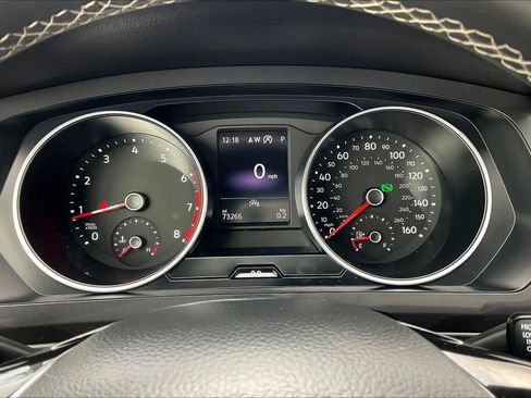 Used 2021 Volkswagen Tiguan SE image 25