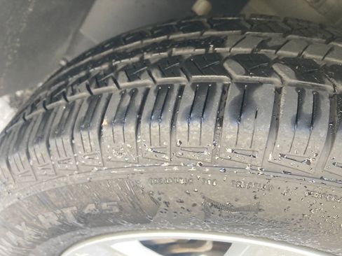 Used 2019 Chevrolet Trax LT w/ LT Convenience Package image 32