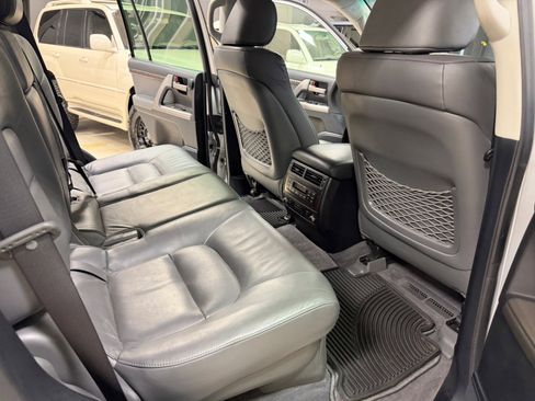 Used 2008 Toyota Land Cruiser image 25