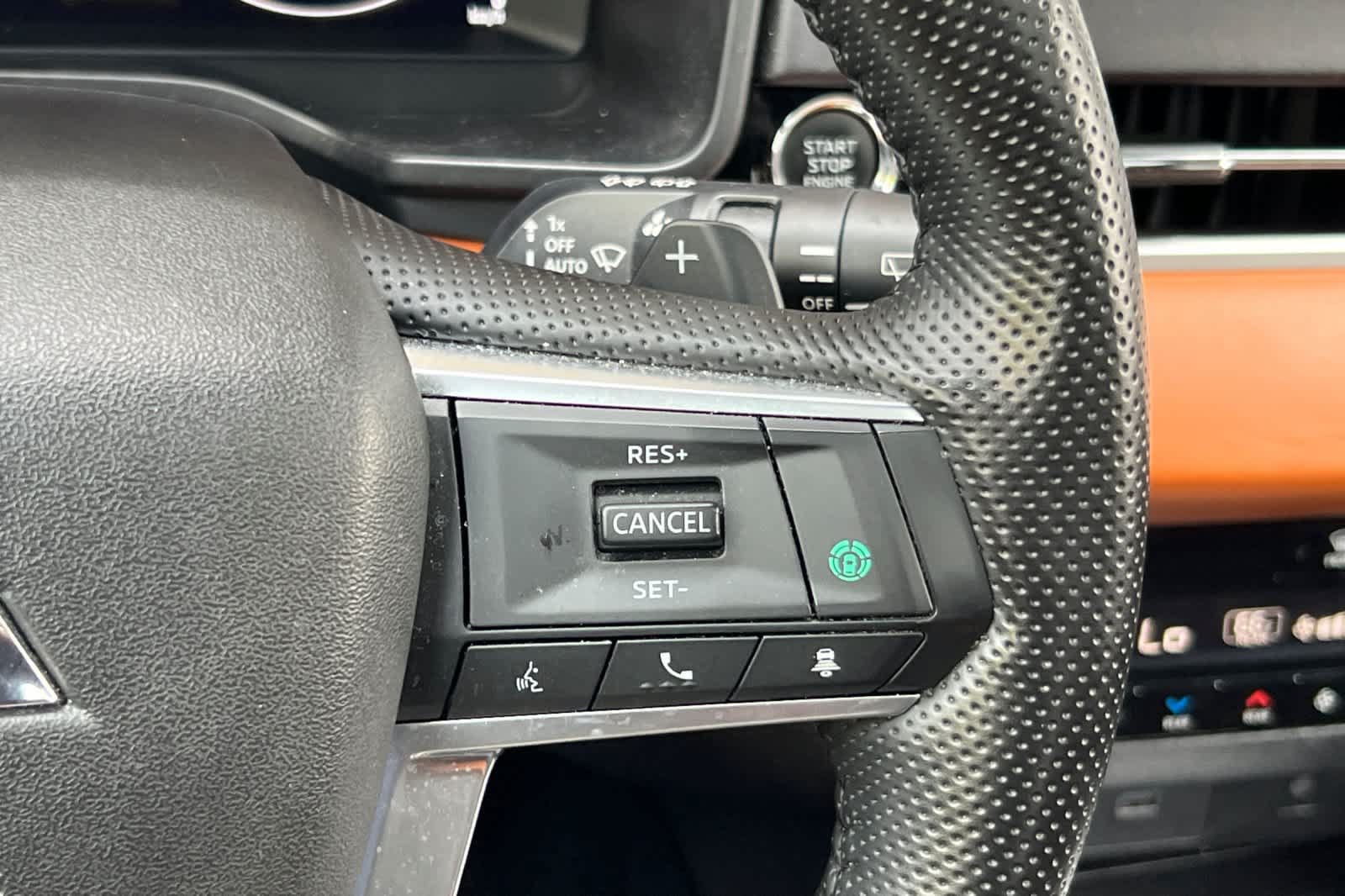 Used 2024 Mitsubishi Outlander SEL FWD image 30