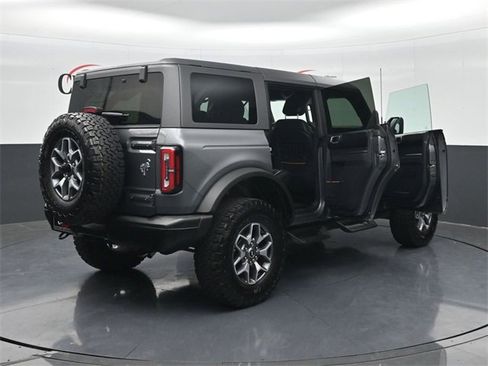Used 2024 Ford Bronco Badlands image 35