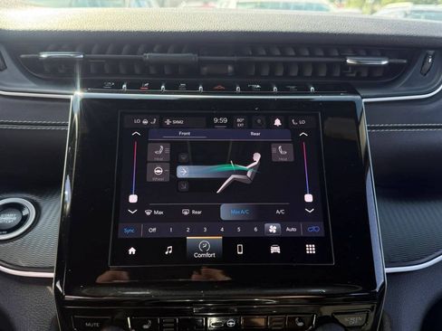 Used 2023 Jeep Grand Cherokee L Laredo AWD/4WD image 26
